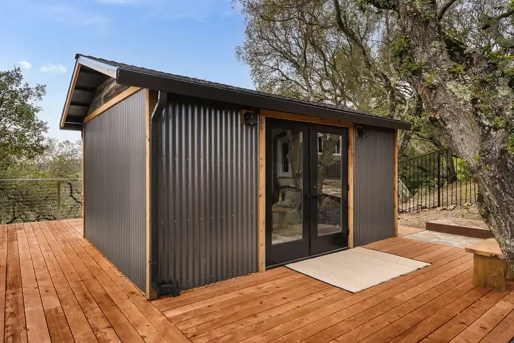 4361 McGregor Court — interior