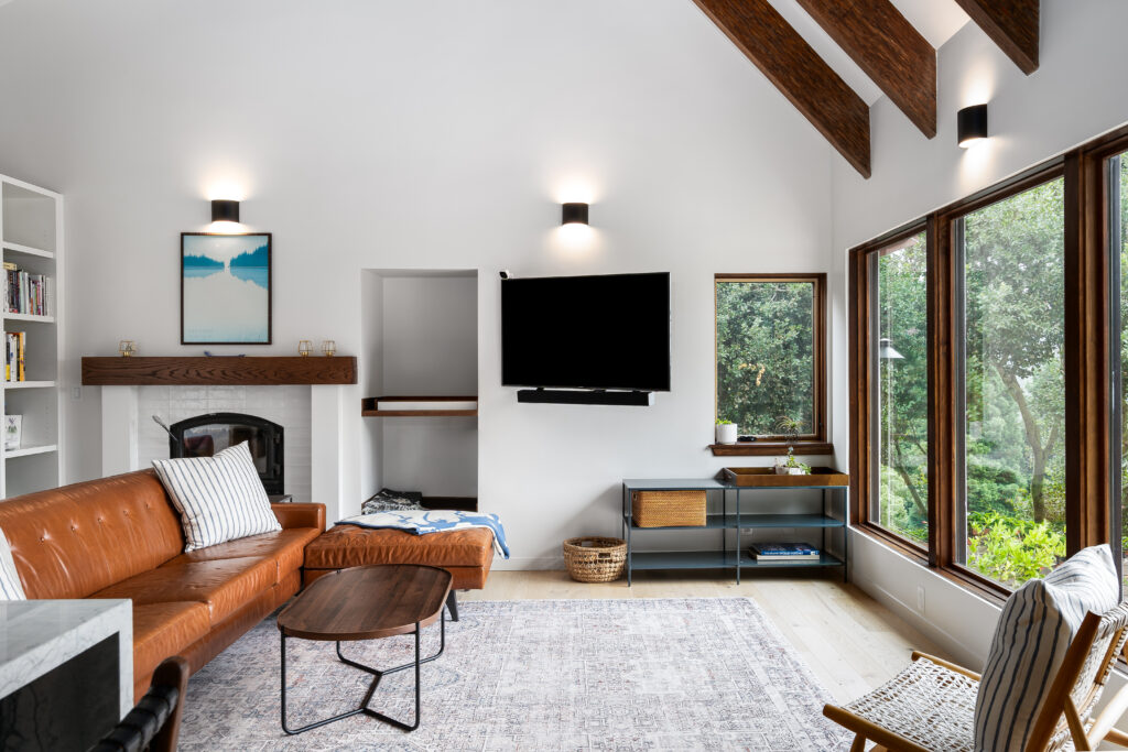 6801 Sherwick Drive — interior