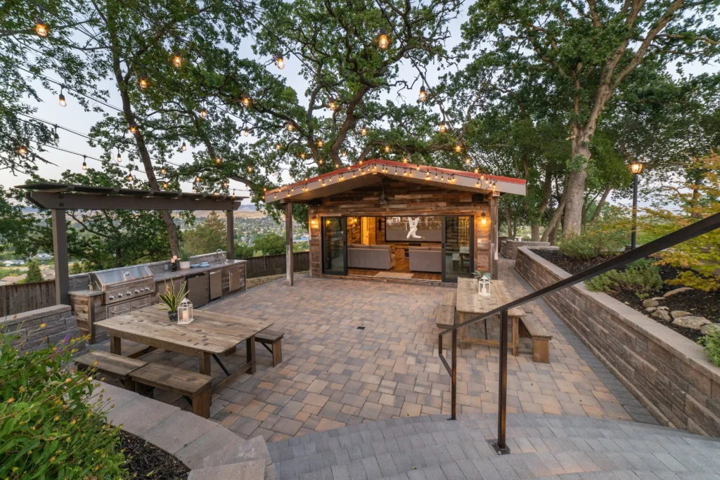 200HenryLaneTwilight1-6