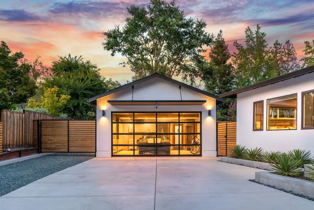 5CroydenCourtTwilight-3