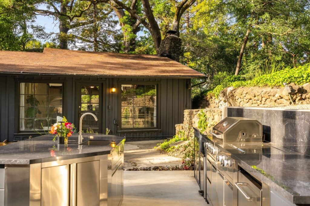 125CanonDriveExteriorDay-10