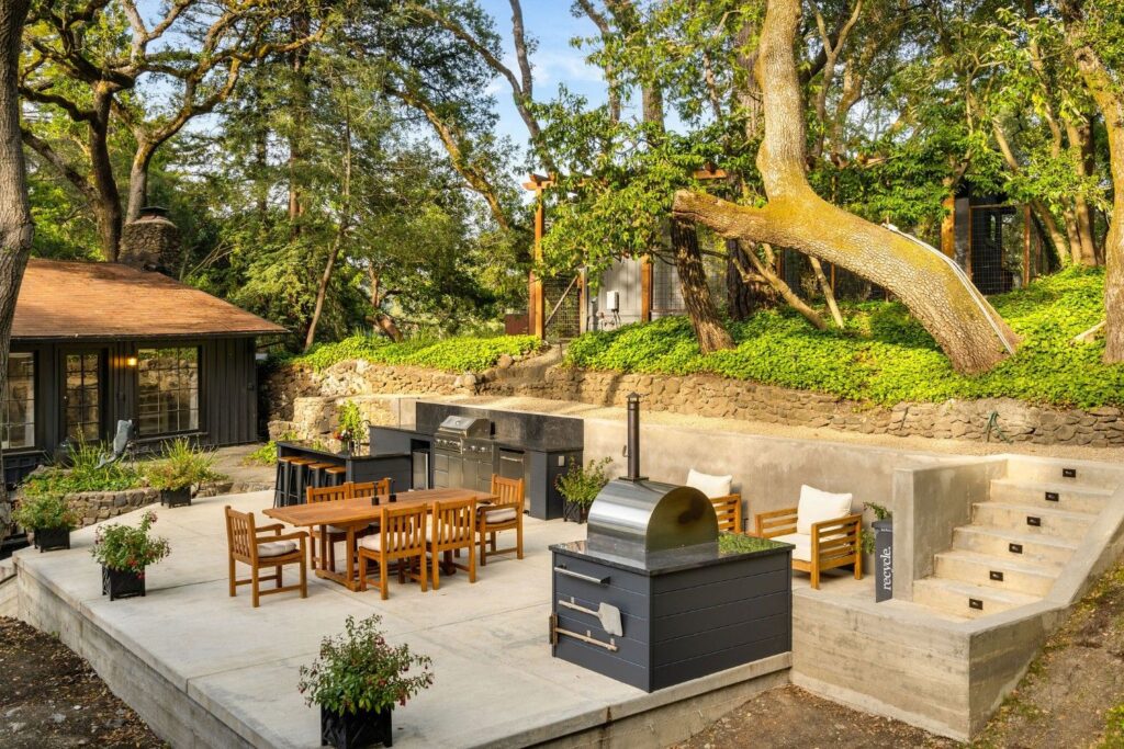 125CanonDriveExteriorDay-3