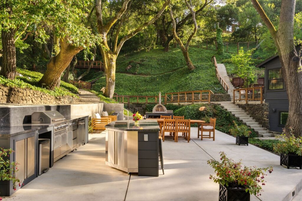 125CanonDriveExteriorDay-4