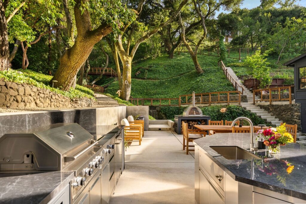 125CanonDriveExteriorDay-5