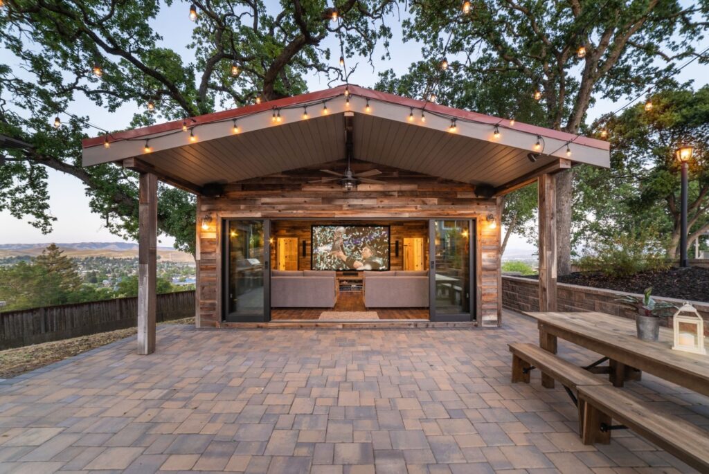 200HenryLaneTwilight1-1